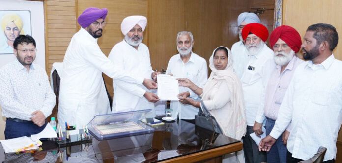 Punjab News : पंजाब सरकार का अहम फैसला, जल्द पूरी होंगी कर्मियों की उचित मांग