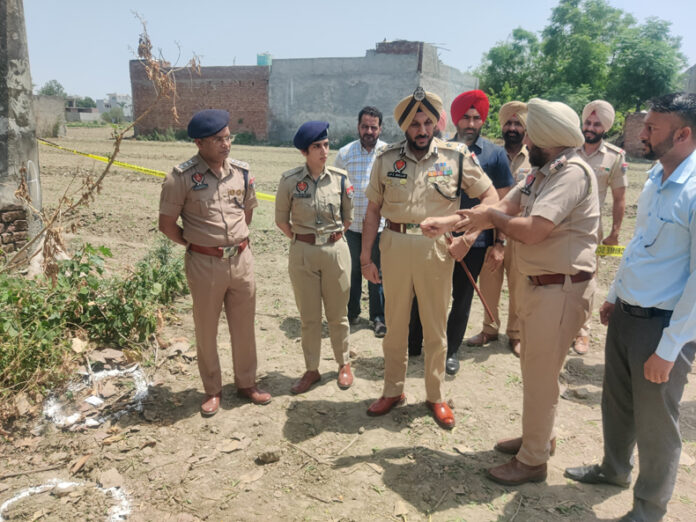 Amritsar Crime News : अमृतसर में हथियारों सहित बीकेआई के दो आतंकी काबू