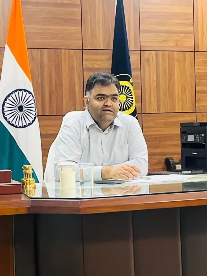 40 to 60 percent subsidy is being given on installing solar system for fisheries Deputy Commissioner Munish Sharma