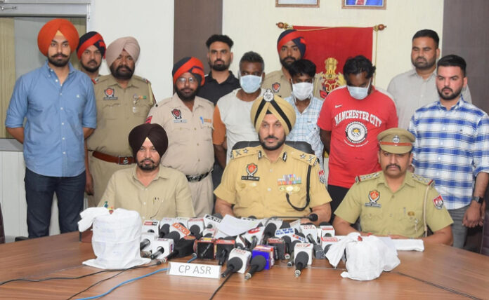 Amritsar Crime News : अमृतसर में 4 किलो हेरोइन सहित 6 काबू