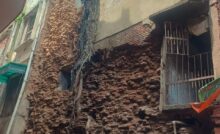 Ambala News : अंबाला शहर में बारिश के बाद गिरने लगा जर्जर मकान, लोगों मे डर का माहौल