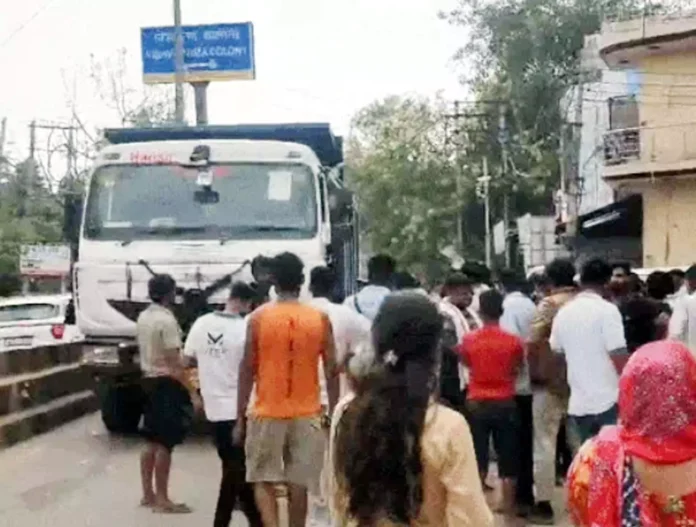 Gurugram News : नागरिक अस्पताल सेक्टर-10 के पास डंपर ने साइकिल सवार को कुचला