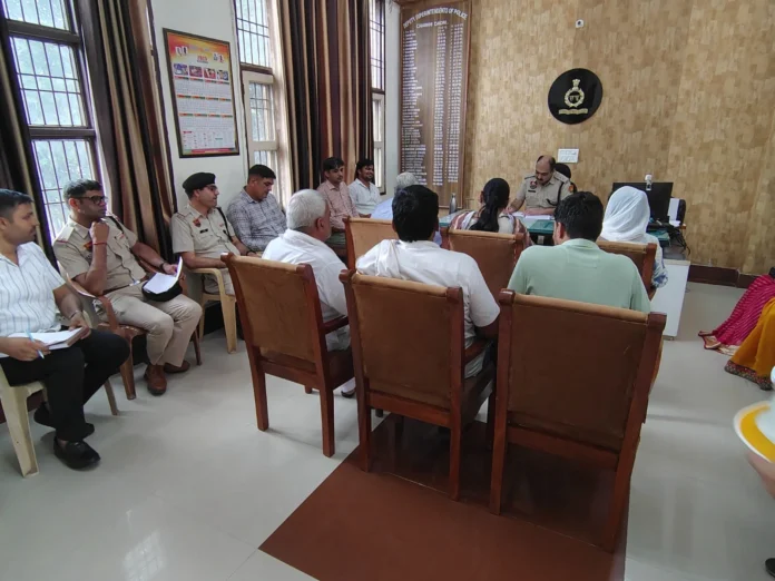 A meeting was organised with the Police Public Coordination Committee to curb crime by strengthening cooperation between the public and the police