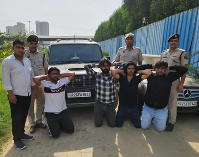 Gurugram News: गुरुग्राम में द्वारका एक्सप्रेसवे पर मर्सिडीज और स्कॉर्पियो से स्टंट करने के 4 आरोपी गिरफ्तार Gurugram News: गुरुग्राम में द्वारका एक्सप्रेसवे पर मर्सिडीज और स्कॉर्पियो से स्टंट करने के 4 आरोपी गिरफ्तार