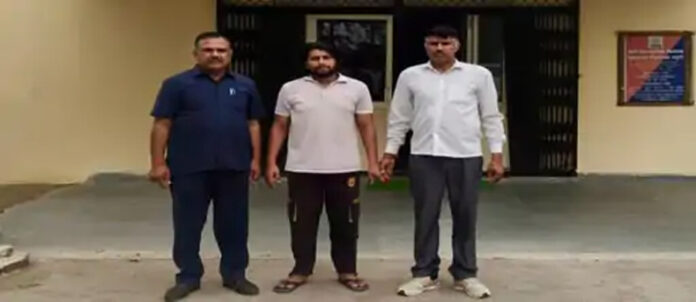 Faridabad News: फरीदाबाद में डीटीपी का ड्राइवर 1 लाख रुपए रिश्वत लेता गिरफ्तार