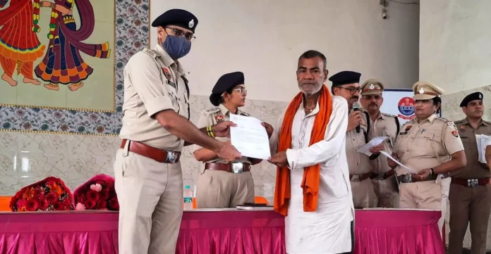 Awareness programs were conducted by Faridabad Police at different places under the Drug Free India Fortnight Awareness programs were conducted by Faridabad Police at different places under the Drug Free India Fortnight
