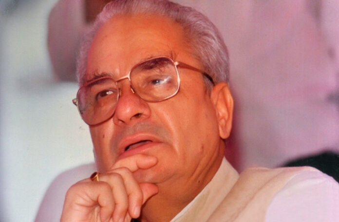 Haryana News : पंचकूला में अभी नहीं लगेंगी हरियाणा के पूर्व सीएम भजनलाल की प्रतिमा