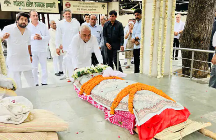 Haryana News: हरियाणा के पूर्व सीएम भूपेंद्र हुड्डा की चाची का निधन