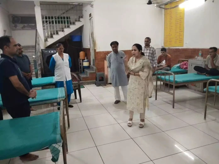 Jind News : सीजेएम ने किया नशा मुक्ति केंद्र का निरीक्षण