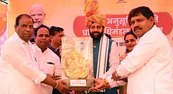 Haryana News: हरियाणा में 3,500 सरकारी भर्तियों में 605 पद डीएससी समाज के लिए रिजर्व: सीएम नायब सैनी Haryana News: हरियाणा में 3,500 सरकारी भर्तियों में 605 पद डीएससी समाज के लिए रिजर्व: सीएम नायब सैनी