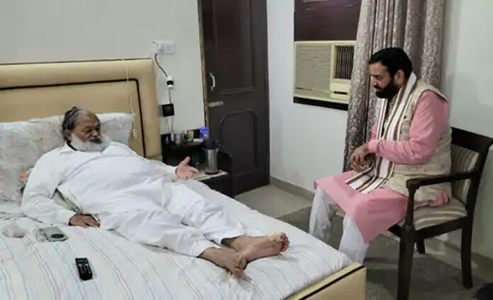 Ambala News: अंबाला पहुंच सीएम नायब सैनी ने जाना अनिल विज का हाल