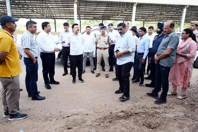 Gurugram News : कैबिनेट मंत्री ने अधिकारियों की टीम के साथ गुरुग्राम के 15 स्थानों का किया दौरा