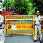 Delhi Breaking News : दिल्ली पुलिस की कार्यप्रणाली पर फिर उठे सवाल