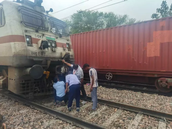 Jind News : रेलवे स्टेशन जुलाना पर ट्रेन की चपेट में आए पांच गोवंश, हुई मौत