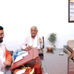 Former MLA Randhir Kapriwas and state spokesperson Mukesh Kapriwas met the Chief Minister