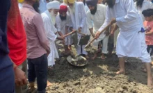 Ambala News : Gurudwara Panjokhra Sahib में आरंभ हुई सरोवर से गाद निकालने की कारसेवा