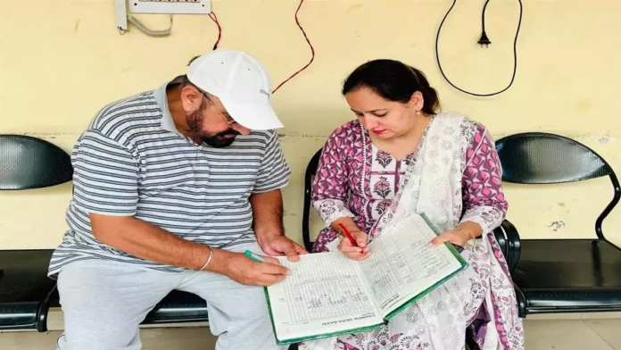 MLA Randhawa did a surprise check in the Municipal Council office
