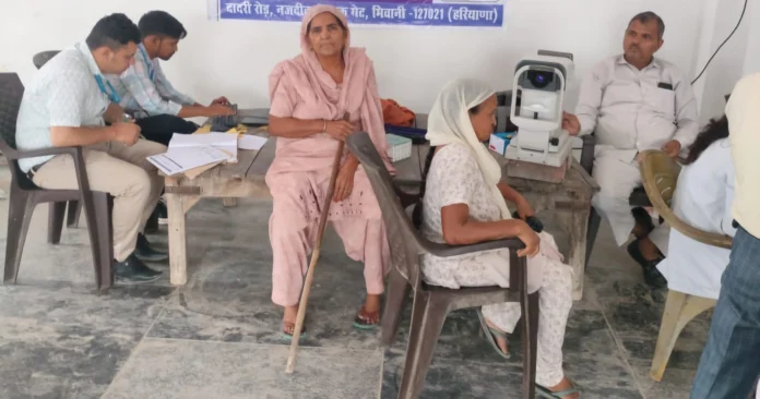 Model Dadri District Banao Organization organized a medical camp and blood donation camp