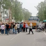 Jind News : चोरी की एफआईआर दर्ज नही करने के विरोध स्वरूप नगूरां दुकानदारों ने जींद-कैथल मार्ग किया जाम