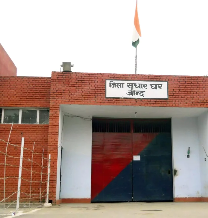 Jind News : जेल में मुलाकात के बहाने कपडों में छुपा संदिग्ध पाउडर दिया, हवालाती समेत दो पर मामला दर्ज