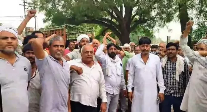 Panchayats and villagers of five villages raised slogans against the Union Minister
