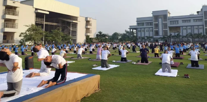Gurugram News : अंतरराष्ट्रीय योग दिवस के लिए मिस कॉल करके या ऑनलाइन कराएं पंजीकरण