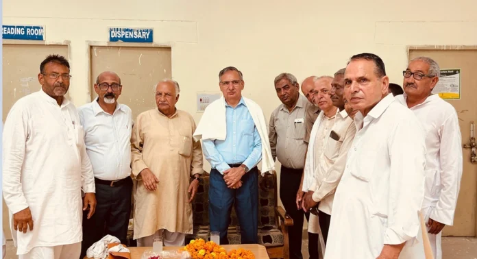 Bhiwani News : विभिन्न 10 संगठनों के प्रतिनिधियों ने उपायुक्त महाबीर कौशिक की सेवानिवृत्ति पर दी विदाई