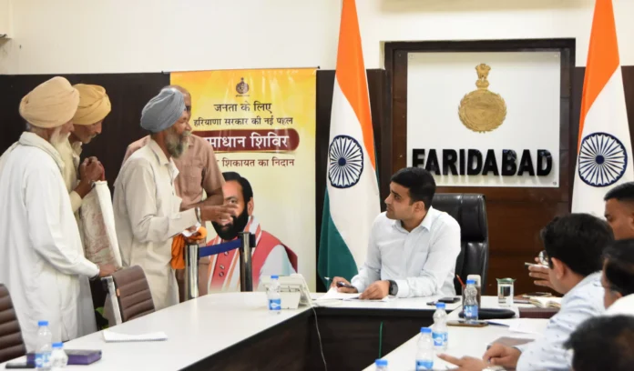 Faridabad News : समाज के अंतिम पायदान पर खड़े व्यक्ति के लिए संजीवनी साबित हो रहा है समाधान शिविर : विक्रम सिंह