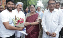 Hisar News : हिसार के अंतरराष्ट्रीय योग खिलाड़ी संदीप को दिल्ली की सीएम ने किया सम्मानित