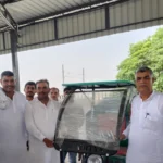Sanitation guards got e-rickshaws, expressed gratitude to the MLA
