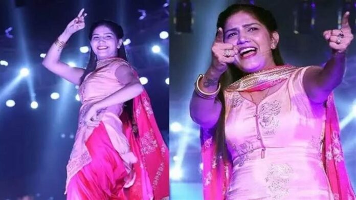 Sapna Choudhary Dance Video: सपना चौधरी ने स्टेज पर मचाया तहलका, मटकाई ऐसी कमर कि लोग बोले- "ना देखी ऐसी लचक"