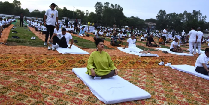 Bhiwani News : योग को जन आंदोलन बनाने की प्रधानमंत्री ने की है अपील, योग बना है ताकत : मंत्री श्रुति चौधरी