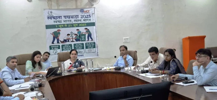 Faridabad News : स्वच्छ फरीदाबाद का सपना होगा पूरा, अधिकारी शहर से गंदगी को दूर कराएं : प्रवीण जोशी