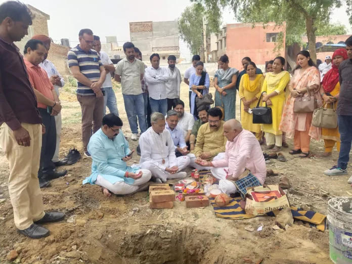 Sirsa News : मुख्यमंत्री नायब सिंह सैनी की सरकार में ऊंचा हुआ शिक्षा का स्तर : अमीर चंद