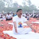 Jind News : योगा फॉर वन अर्थ, वन हैल्थ थीम को लेकर हजारों ने किया योग
