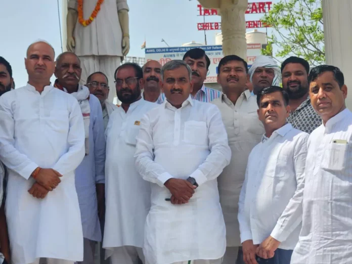 Tribute meeting organized on 24th death anniversary of late former Union Minister Rajesh Pilot Rewari News : स्व. पूर्व केंद्रीय मंत्री राजेश पायलट की 24वीं पुण्यतिथि पर श्रद्धांजलि सभा का आयोजन