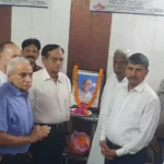 Bhiwani News : पत्रकार व लेखक पंडित देवब्रत वशिष्ठ की 13वीं पुण्यतिथि पर किए श्रद्धासुमन अर्पित