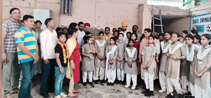 Gurugram News : जैकबपुरा राजकीय कन्या स्कूल में लगाया गया वाटर कूलर