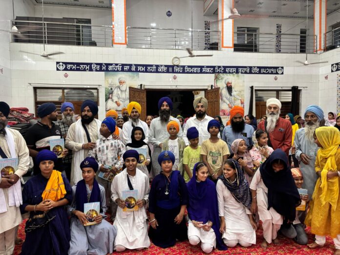 Ambala News : गुरुद्वारा साहिब लोहगढ़ में हुआ साप्ताहिक गुरमति समागम, बच्चों ने किया कीर्तन