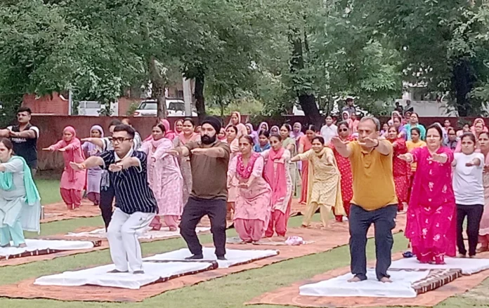 Jind News : महिला एवं बाल विकास विभाग ने किया योग प्रोटोकॉल प्रशिक्षण शिविर का आयोजन