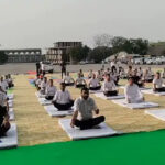 Haryana News: हरियाणा के सीएम नायब सैनी ने किया योगाभ्यास