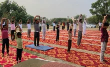 Mahendragarh News : अंतर्राष्ट्रीय योग दिवस की तैयारियों को लेकर लगाया गया योग प्रशिक्षण शिविर