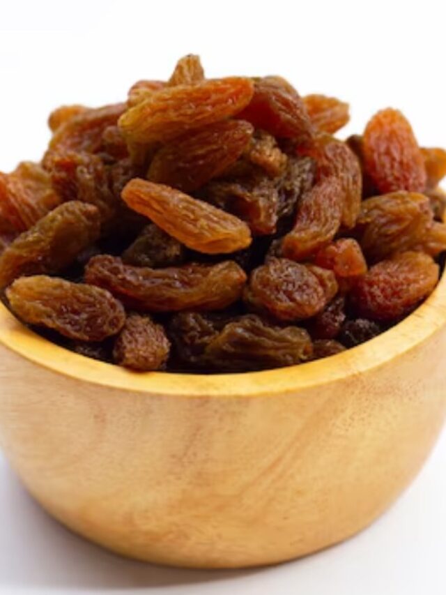 Benefits Of Raisins: भीगी या सूखी नहीं… अब खाइए भुनी हुई किशमिश
