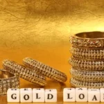 आप अपनी सुविधा के अनुसार बैंक या गैर-बैंकिंग वित्त कंपनी (NBFC) से लोन ले सकते हैं। दोनों अलग-अलग ब्याज दरों पर लोन देते हैं। NBFC द्वारा गोल्ड लोन अधिक ब्याज दर पर दिया जाता है।
