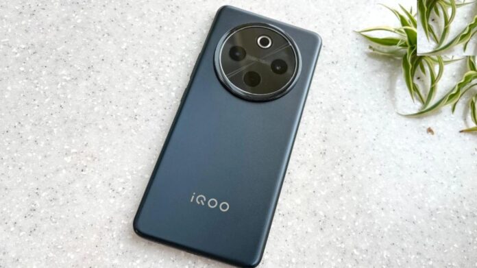 iQOO Z10 में मिलेगा 8000mAh का पावरहाउस! 90W फास्ट चार्जिंग के साथ मचेगा धमाल