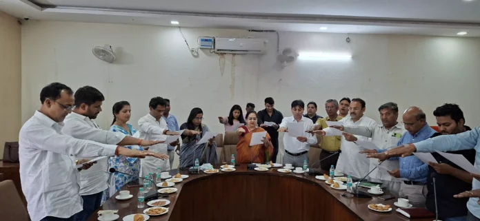 Faridabad News : ‘स्वच्छता पखवाड़े’ की शपथ ग्रहण कार्यक्रम के साथ की शुरुआत, 1 जून से 21 जून तक चलेगा