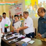 CMO Dr. Rakesh Sahal Distributed Glasses