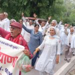 Retired workers Demonstrated