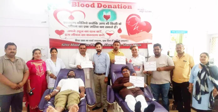 Bhiwani News : आपात स्थित में 21 युवा रक्तदाताओं ने किया रक्तदान
