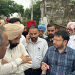 Chandigarh Breaking News : लापरवाही बरतने पर जूनियर इंजीनियर और सेनेटरी इंस्पेक्टर निलंबित